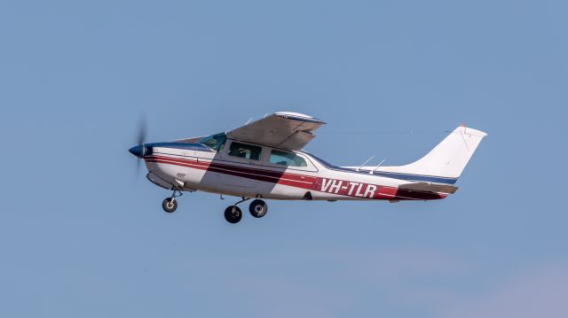 Cessna Centurion (VH-TLR)