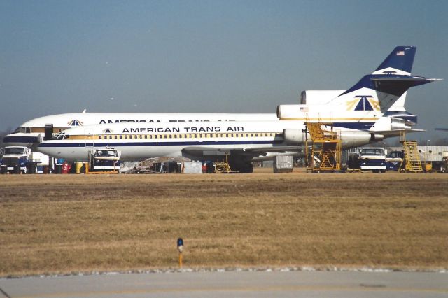 Boeing 727-100 (N266AT)