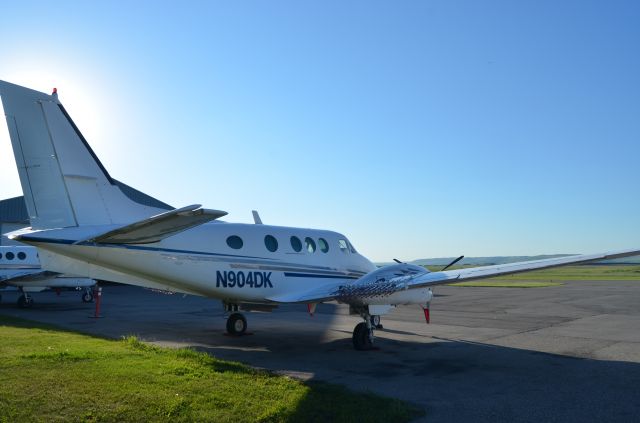 Beechcraft King Air 90 (N904DK)