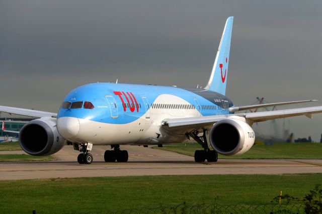 Boeing 787-8 (G-TUIA)