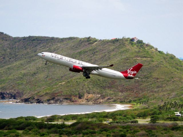 Airbus A330-300 (G-VGBR)