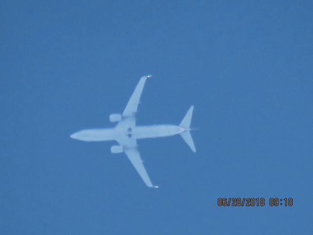 Boeing 737-800 (N952NN)