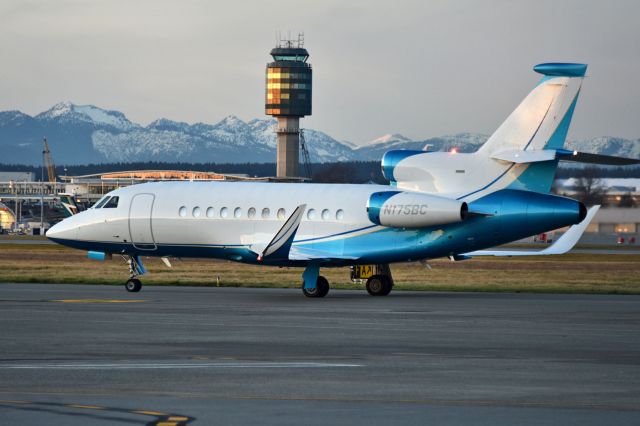 Dassault Falcon 900 (N175BC)