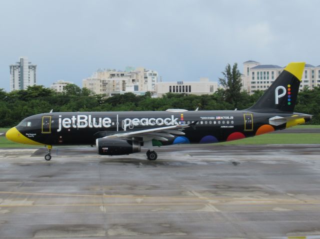 Airbus A320 (N706JB)