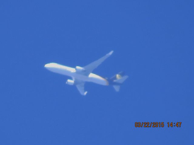 BOEING 767-300 (N327UP)