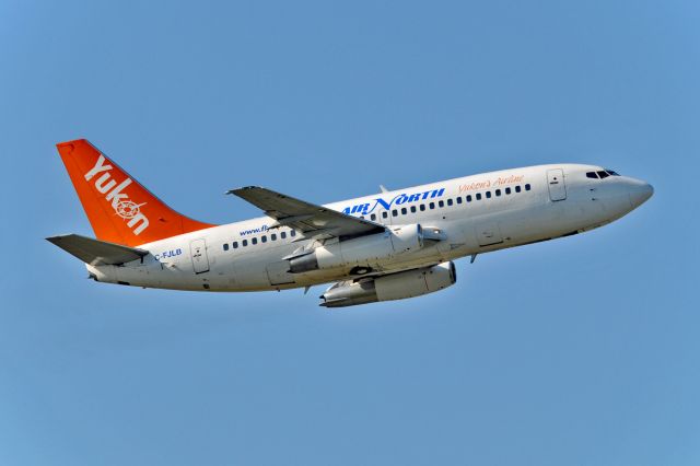 Boeing 737-200 (C-FJLB)