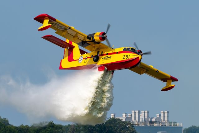 Canadair CL-215 (C-GBPD) - Woosh