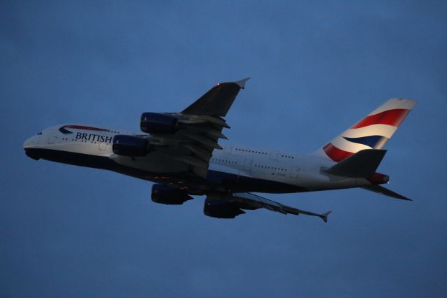 Airbus A380-800 (G-XLEC)