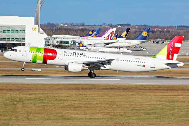 Airbus A321 (CS-TJH)