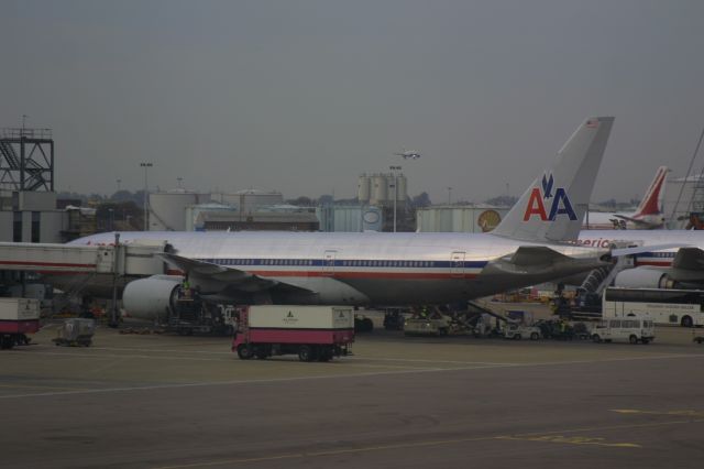 Boeing 777-200 (N777AN)