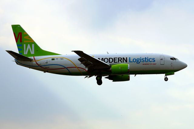 Boeing 737-700 (PR-YBC)