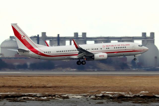 Boeing 737-800 (0112) - 'Polish Air Force 130' landing on 22L  (2/10)