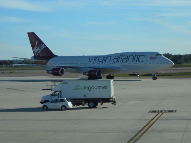 Boeing 747-400 (G-VROM)