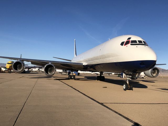 McDonnell Douglas DC-8-70 (N805SJ)