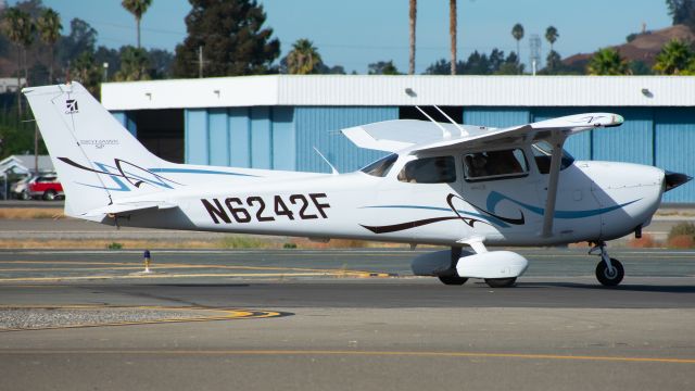 Cessna Skyhawk (N6242F)