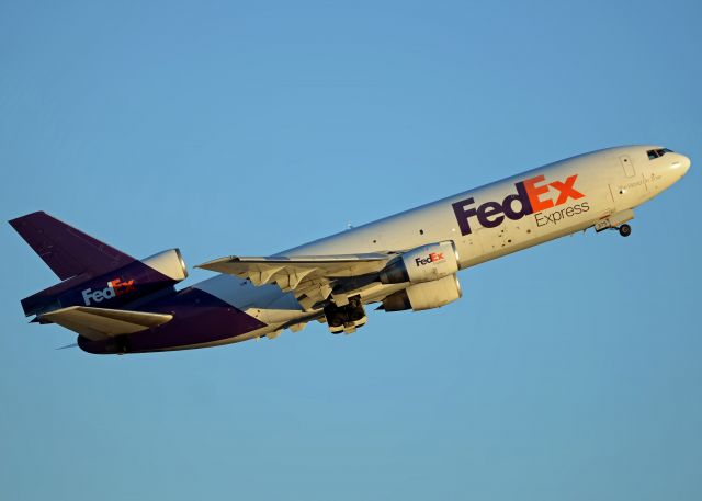 McDonnell Douglas DC-10 (N375FE)