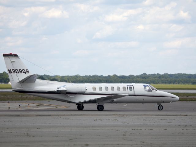 Embraer Phenom 300 (N309QS)