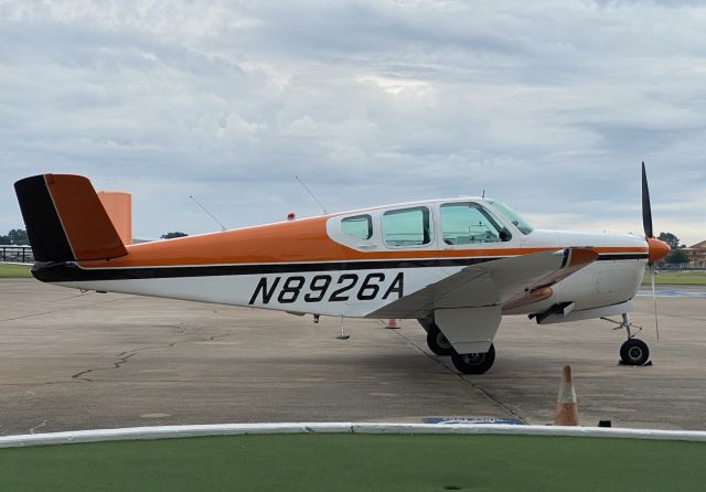 N8926A — - West Houston Airport FBO flight line