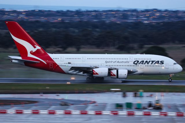 Airbus A380-800 (VH-OQE)