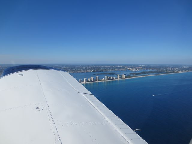 Piper Saratoga/Lance (N3QQ) - Off coast of Palm Beach @ 500 Feet