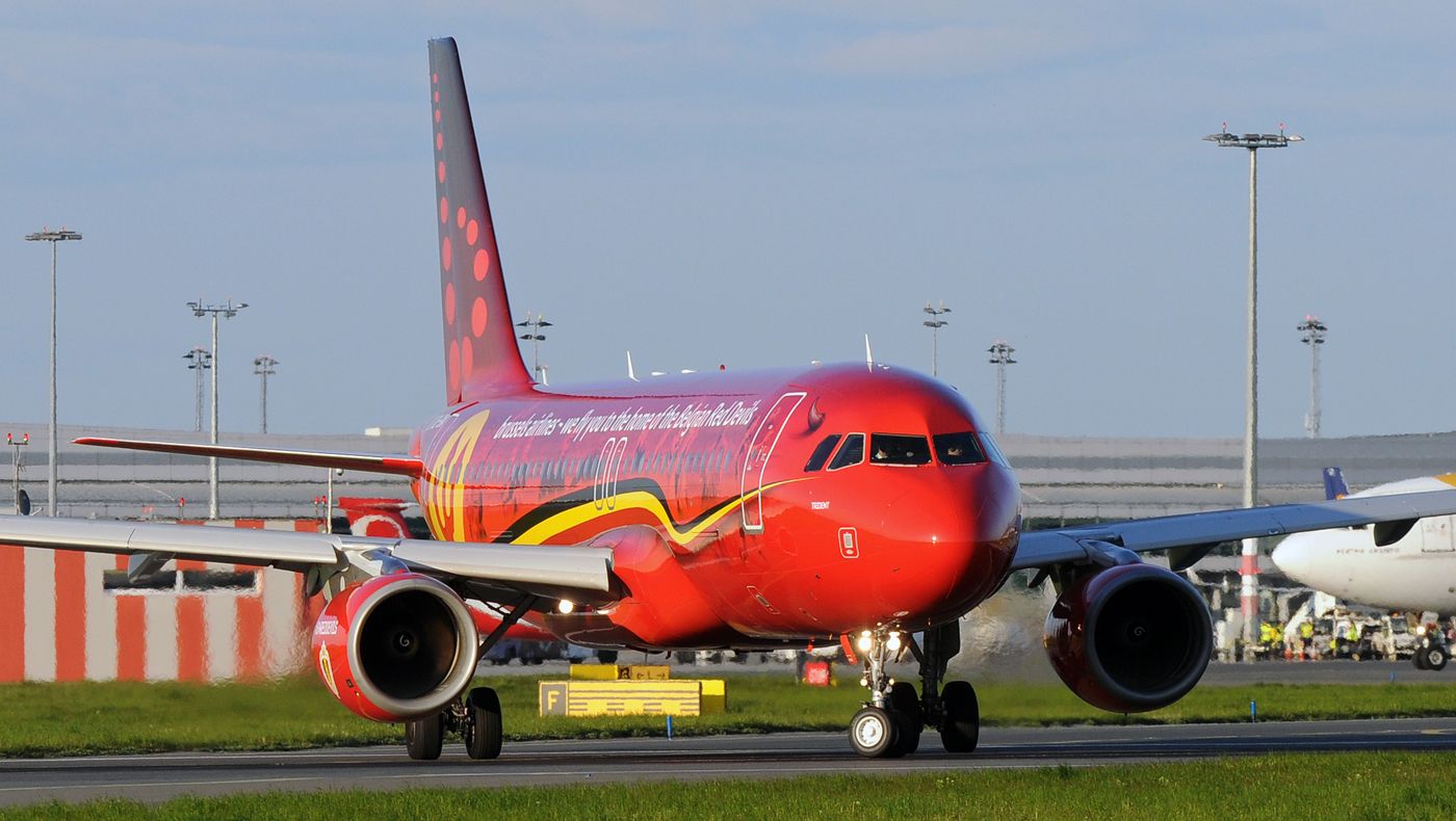 Airbus A320 (OO-SNA)