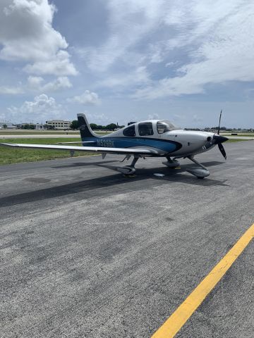 Cirrus SR-22 (N529BK)