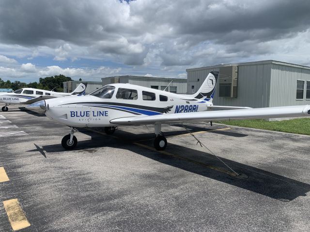 Piper Cherokee (N288BL)