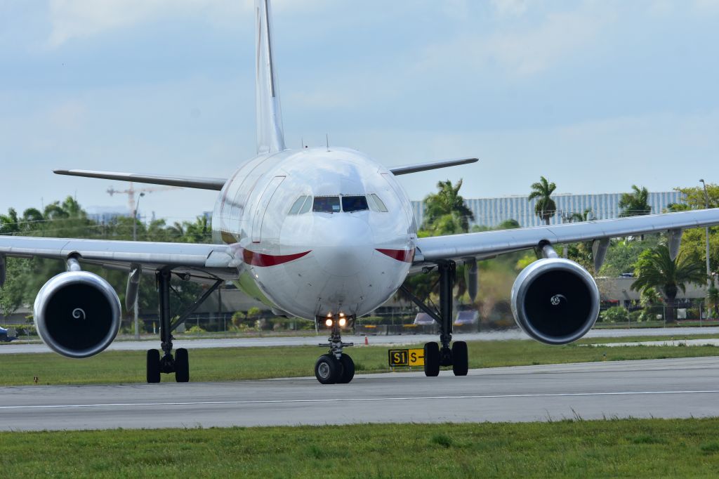 Airbus A300F4-200 (XA-GGL)