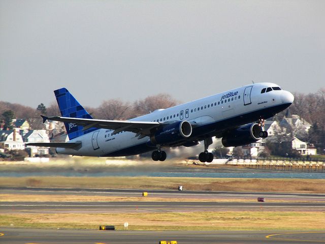 Airbus A320 (N606JB) - "Idlewild Blue"