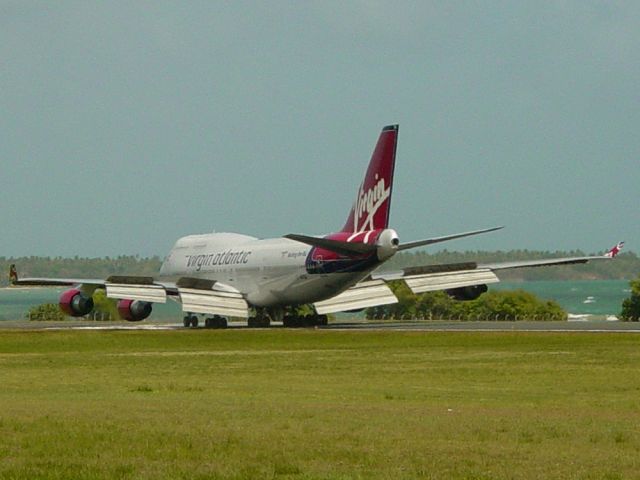 Boeing 747-400 —