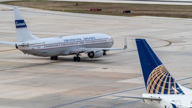 Boeing 737-900 (N75435)