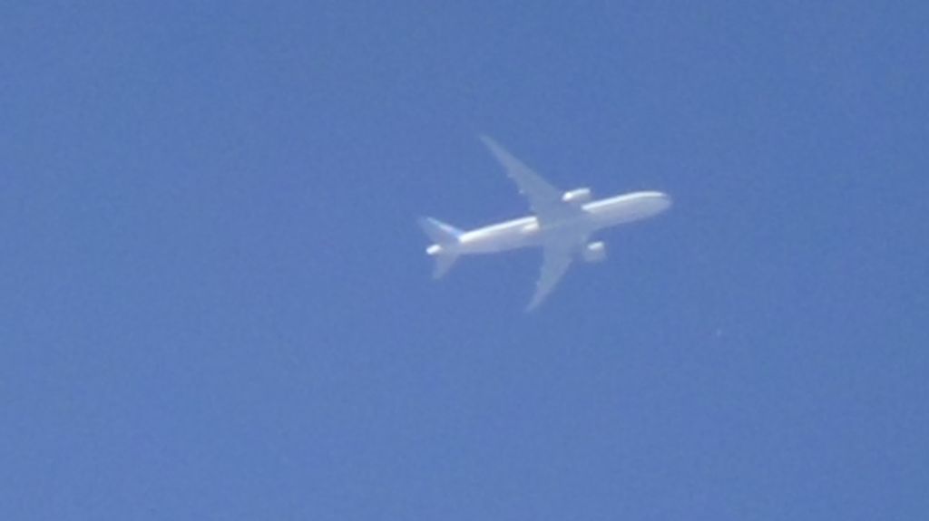 Boeing 777-200 (B-2026)