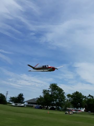 Beechcraft 35 Bonanza (N4560V)