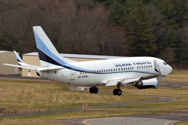 Boeing 737-500 (N709S) - Sierra Pacific 709 doing a military charter from Fort Bliss 