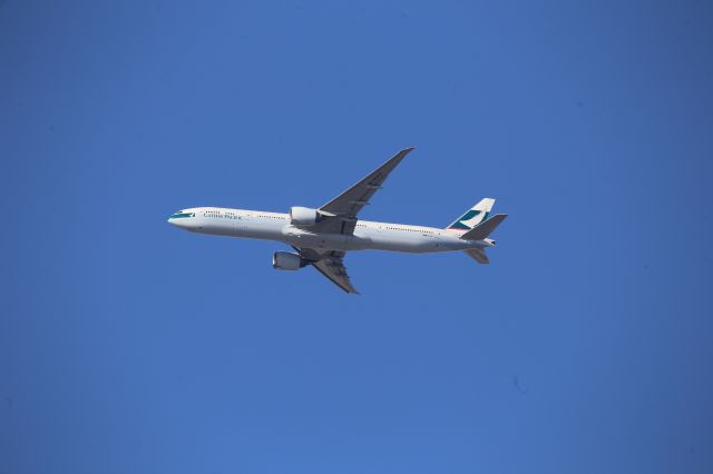 BOEING 777-300ER (B-KPC)