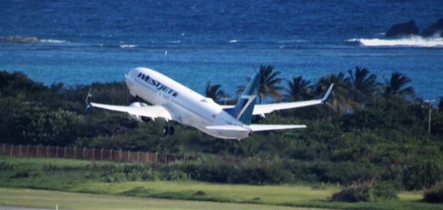 Boeing 737-800 (C-GKWJ)