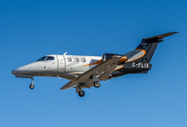 Embraer Phenom 100 (C-FLIX)