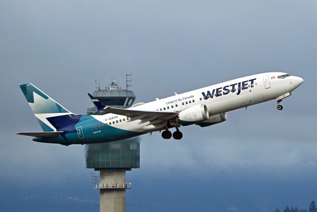 Boeing 737 MAX 8 (C-GZSG)