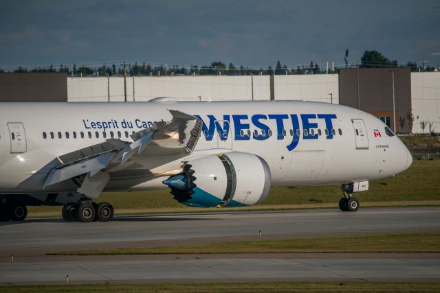 Boeing 787-9 Dreamliner (C-GUDH)