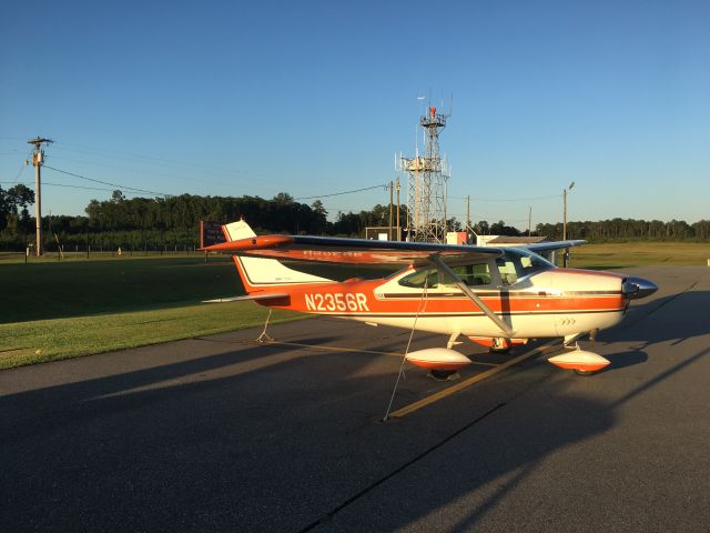 Cessna Skylane (N2356R)