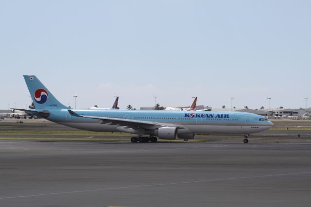 Airbus A330-300 (HL7586)