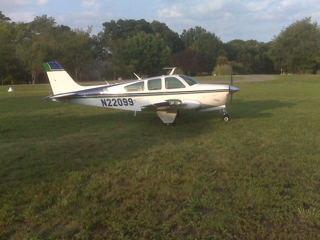 Beechcraft Bonanza (33) (N22099)