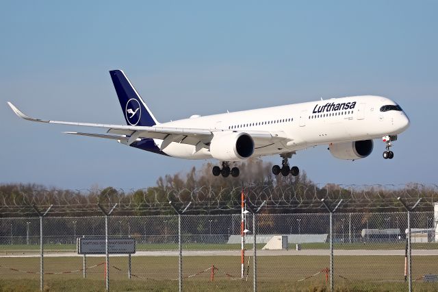 Airbus A350-900 (D-AIXM)
