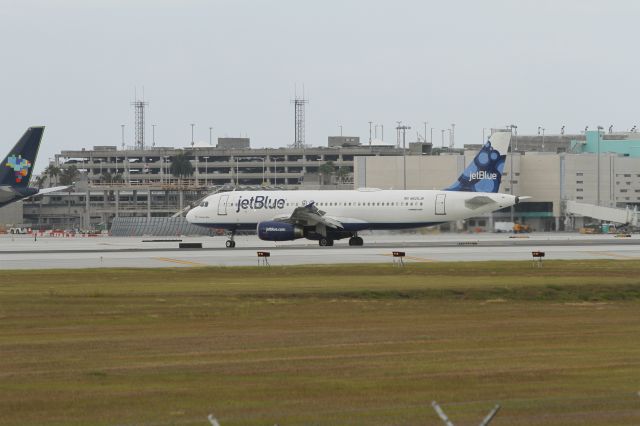 Airbus A320 (N623JB)