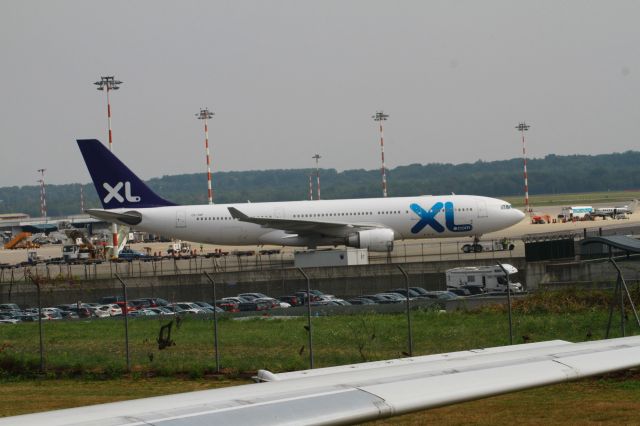 Airbus A330-300 (CS-TQP)