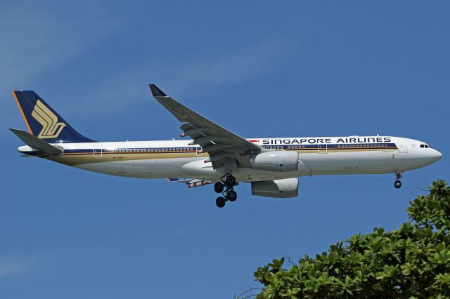 Airbus A330-300 (9V-SSH)