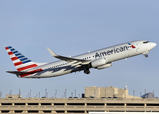 Boeing 737-800 (N955AN)