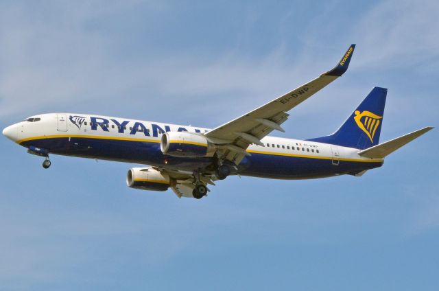 Boeing 737-800 (EI-DWP)