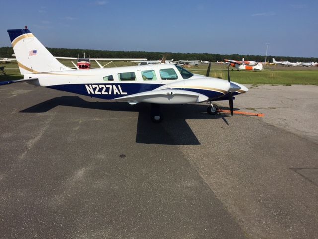 Piper Seneca (N227AL)