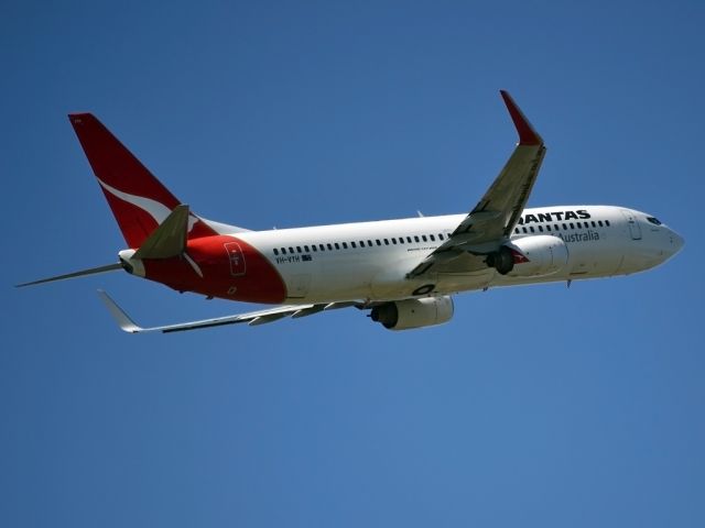 Boeing 737-800 (VH-VYH) - Heading for an interstate destination.